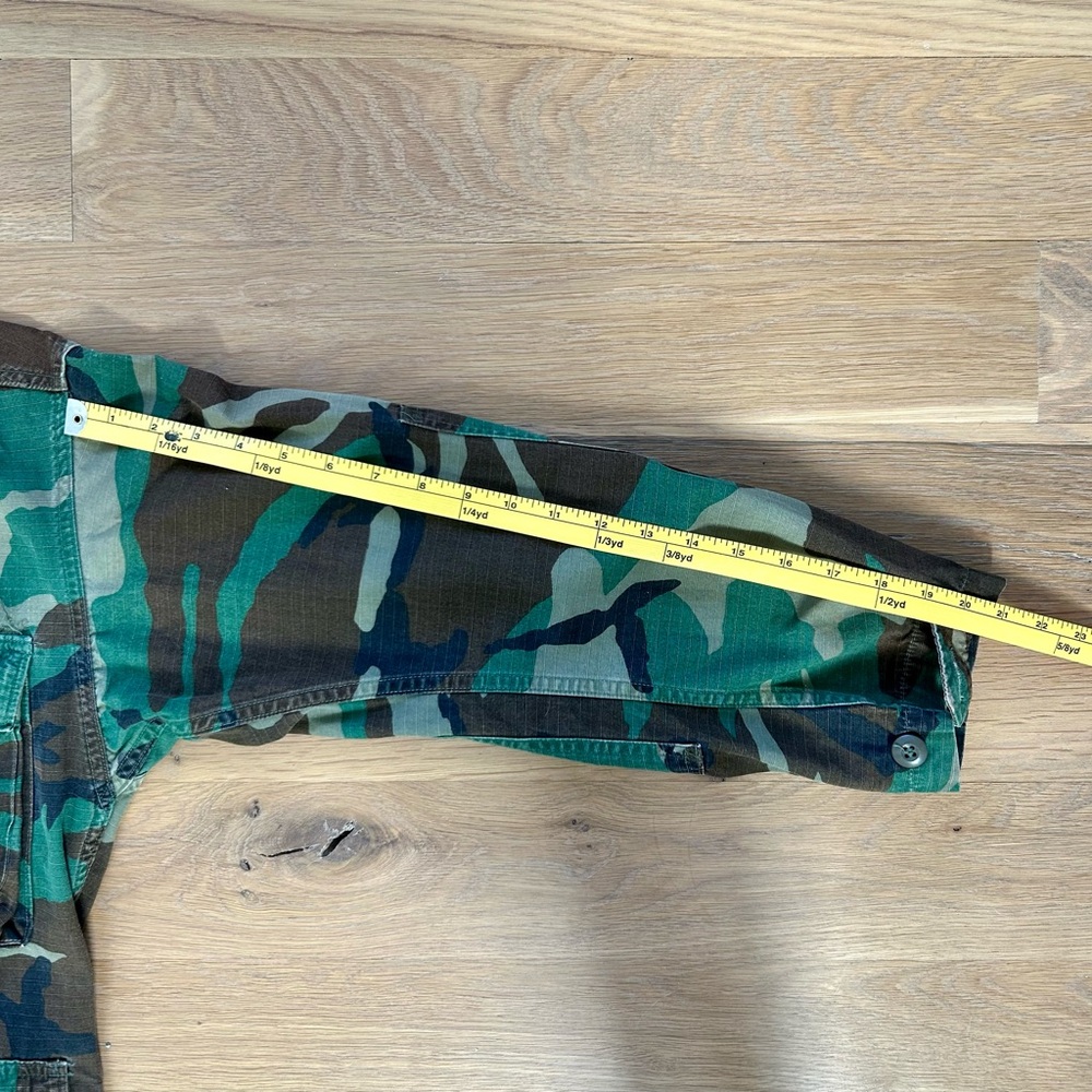 Vintage Camo Army Button Up Shirt - Picture 8 of 11